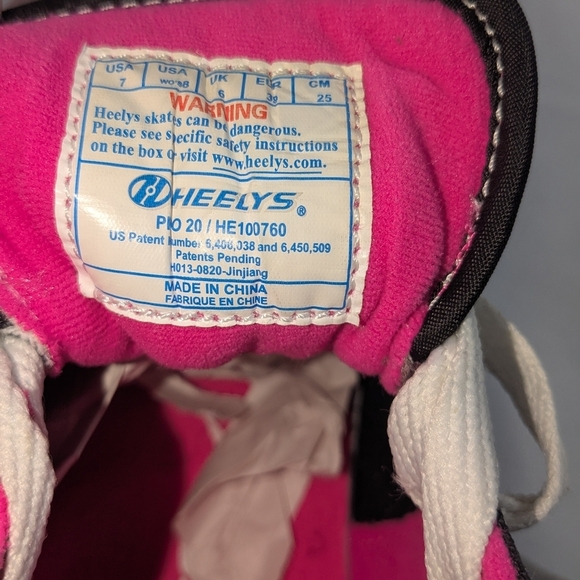Heelys GR8 Pro 20 Skate Shoe Black and Pink Logo Canvas Sneakers Woman's Size 7 - Picture 11 of 11